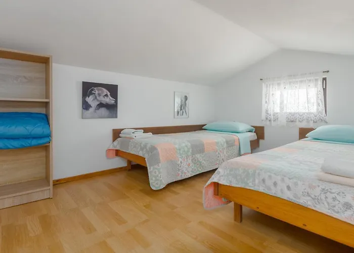 With Parking Space - 7154 דירה